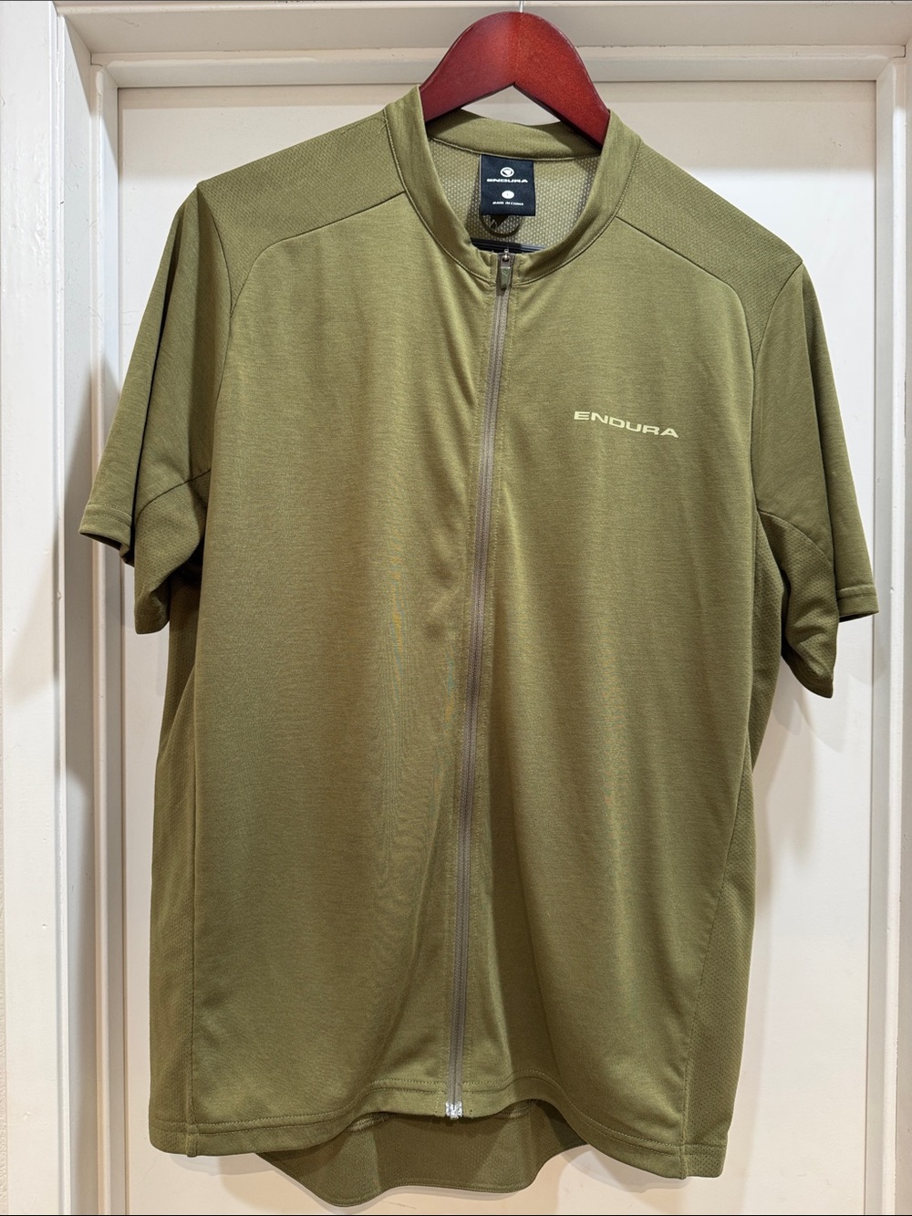 Endura Men’s Olive Green Cycling Jersey - Short Sleeve Zip Front